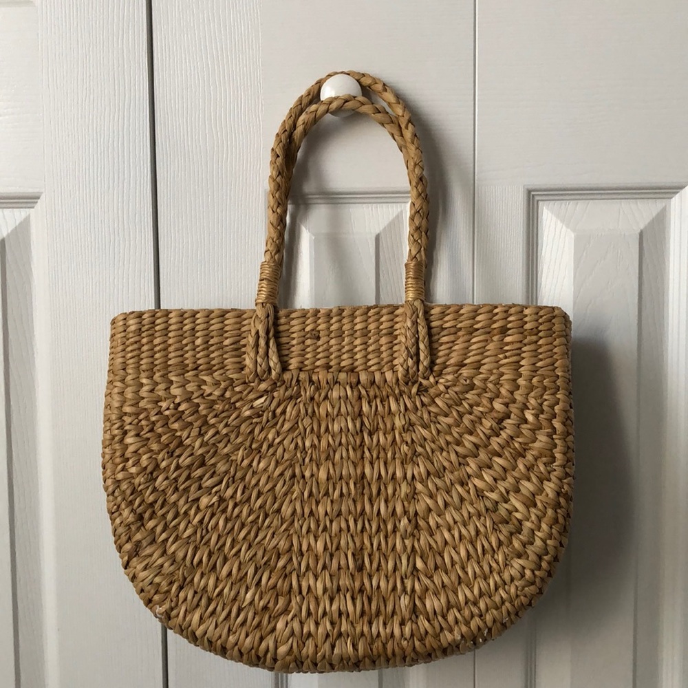 Straw bag